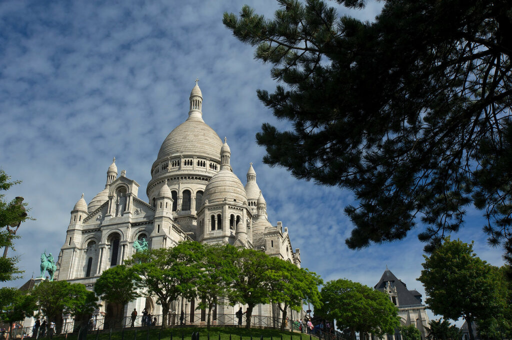 Le Sacré-Cœur sur la butte Montmartre à Paris